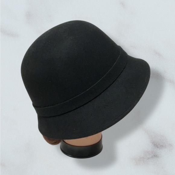 ÀQUA Black Wool Cloche Hat with Side Bow main image 6